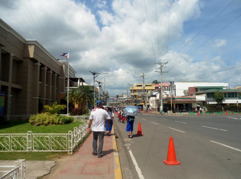 2014-11-03 P. Burgos Street, Batangas City Poblacion 002.jpg