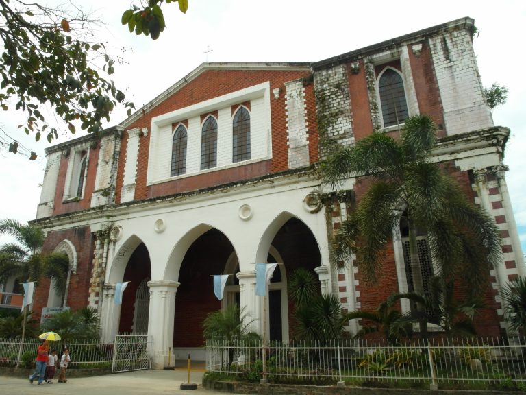 Church of Dumangas, Iloilo.jpg