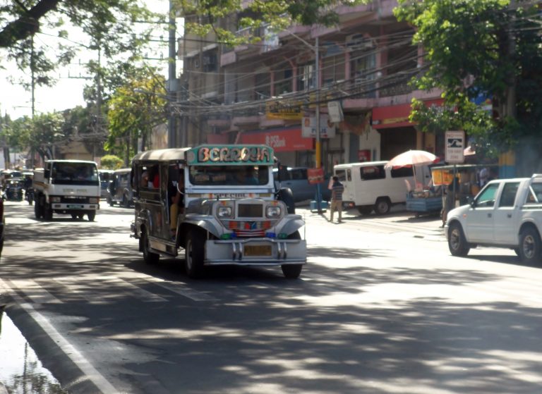 Jeepney in National Road, Putatan, Muntinlupa.JPG
